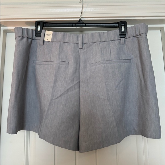 Abercrombie Tailored Shorts - Picture 3 of 4